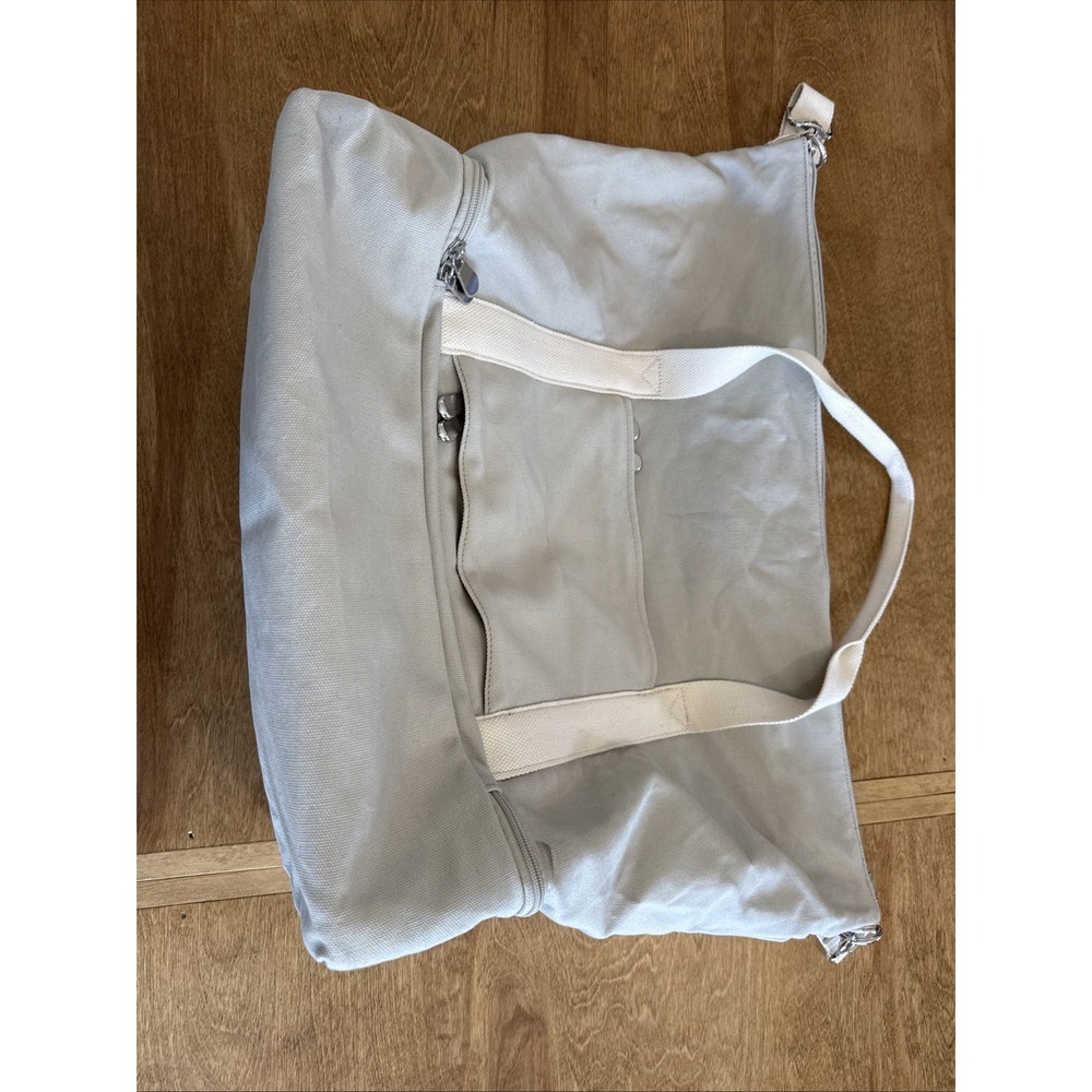 NWT Lo & Sons Catalina Deluxe Weekender Gym Bag Beige Canvas